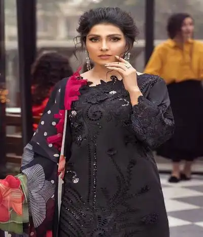luxury lawn suit 2